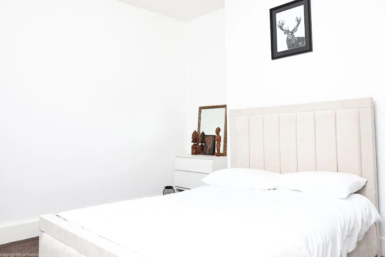 Chalet The Water Works Cottage London United Kingdom