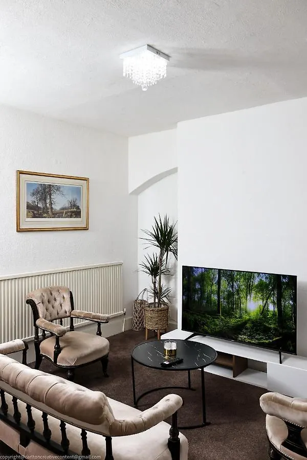 Chalet The Water Works Cottage London